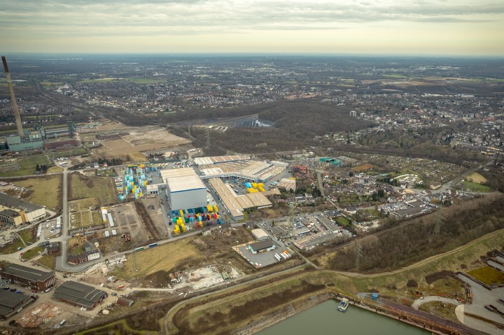 Aerial image Duisburg - Building and production halls on the premises of the brewery Walsumer Brauhaus Urfels on Roemerstrasse in Duisburg in the state North Rhine-Westphalia, Germany
