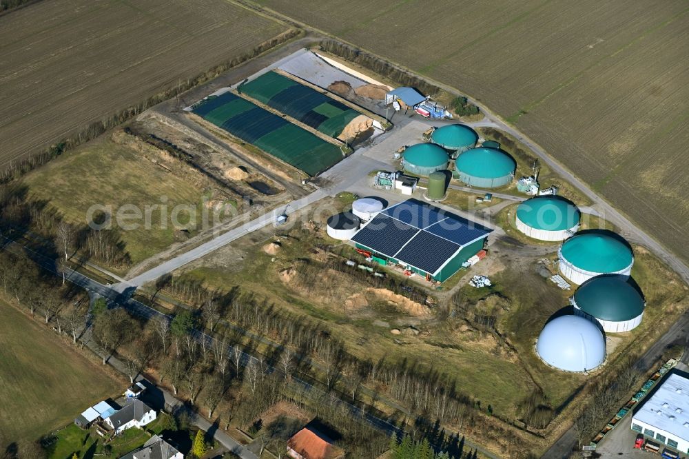 Eimke from the bird's eye view: Biogas storage tank in biogas park on Salzwedeler Strasse in Eimke in the state Lower Saxony, Germany