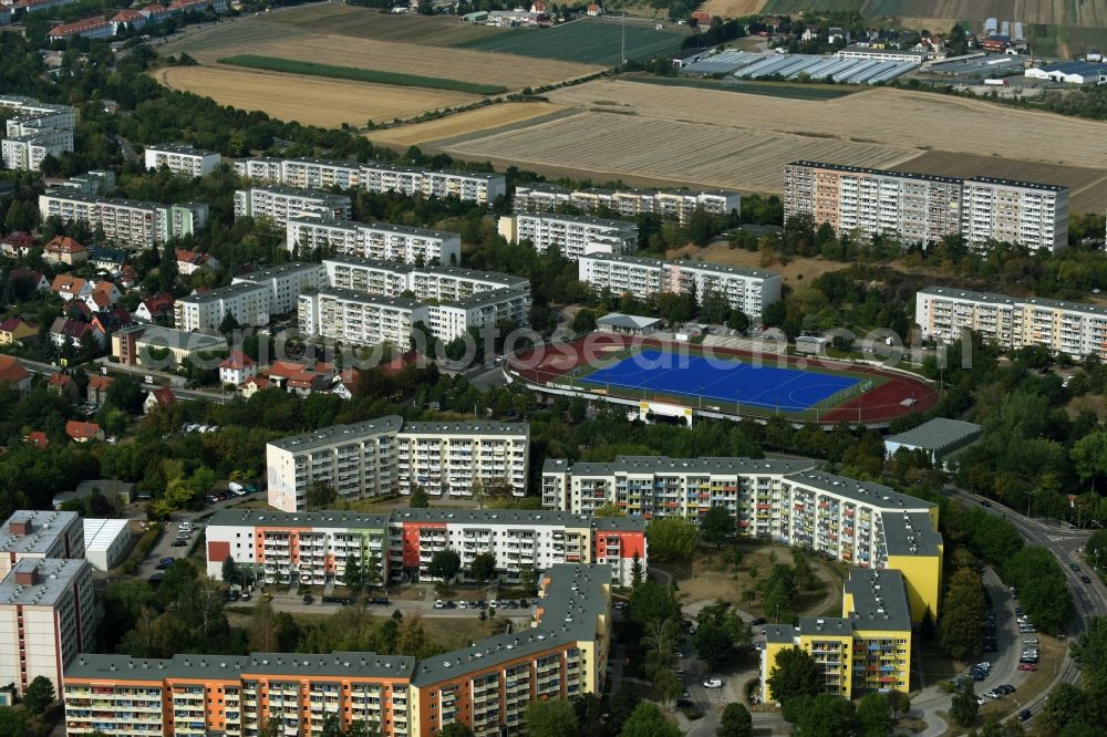 Erfurt from above - Green colored tennis sports complex - Sportplatz Kaufland Stielerstrasse in Erfurt in the state Thuringia
