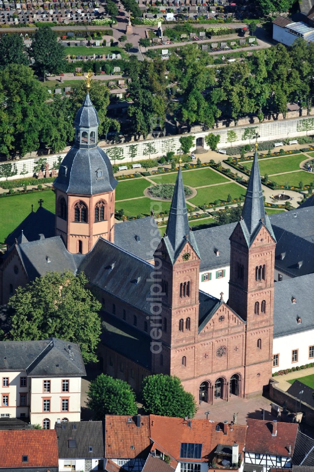 Aerial image Seligenstadt - View of the Basilica of St. Marcellinus and Peter in Seligenstadt in Hesse. It is the remains of a monastery that was founded in 834, and has a garden. After secularization of the abbey in 1803, the Basilica became a catholic parish church in 1812