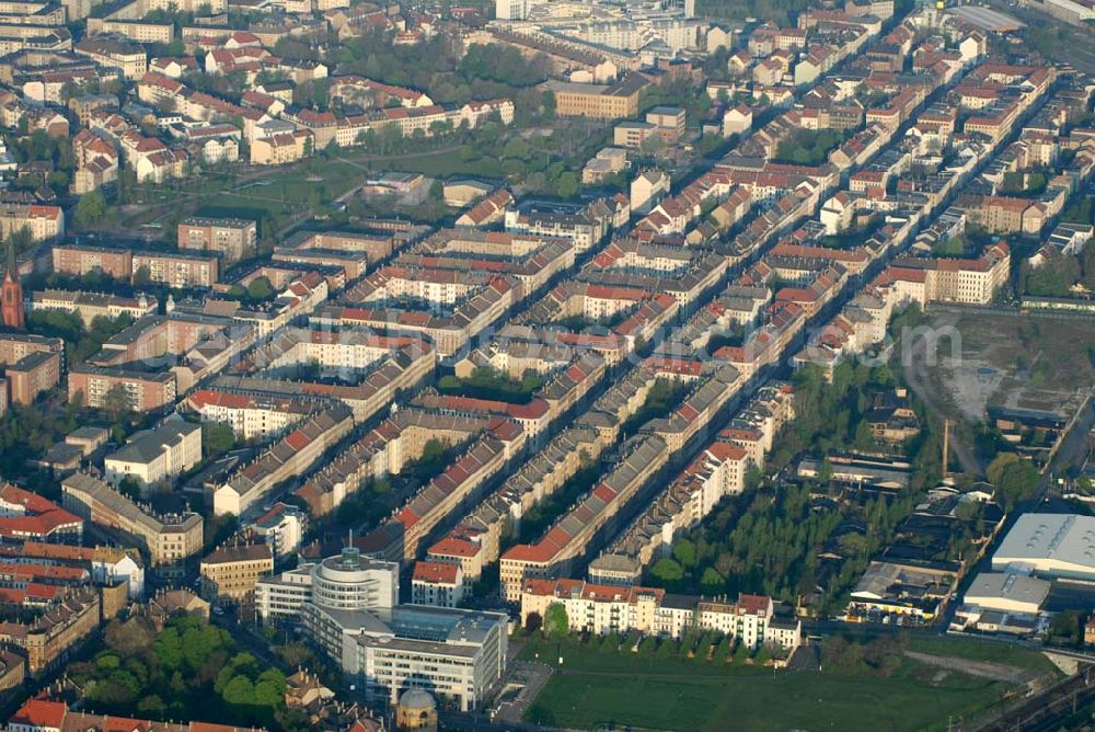 Aerial photograph Leipzig - Blick auf die Eisenbahnstraße / Kreuzung Torgauer Straße in Leipzig Volkmarsdorf.