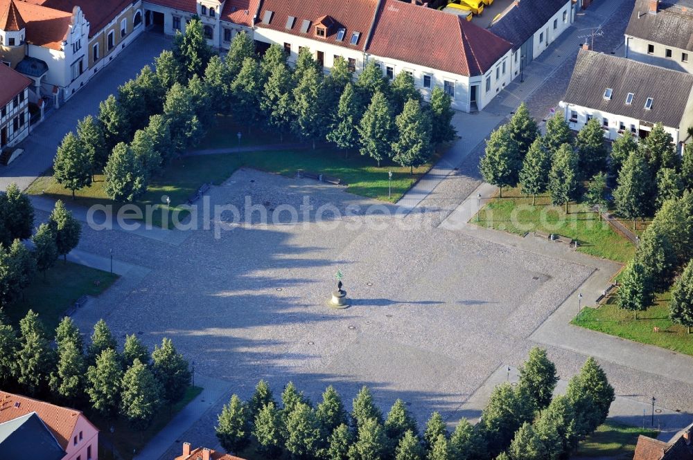 Oranienbaum-Wörlitz from the bird's eye view: View of the castle Oranienbaum in Oranienbaum-Woerlitz in Saxony-Anhalt. The building with the castle park, pagoda, tea house and orangery was built from 1683 on for the Princess Henriette Catharina. Today it serves as a location of sightseeing