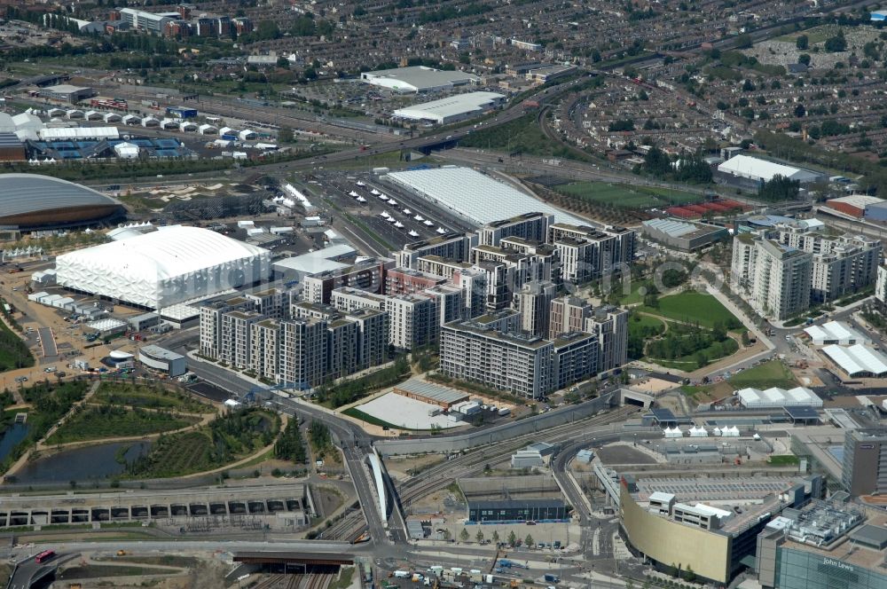 London from the bird's eye view: View of the village Stratford in the London Borough of Newham. Besides the importance as a shopping center, the central Olympic Park for the 2012 Olympic Games was built in Stratford