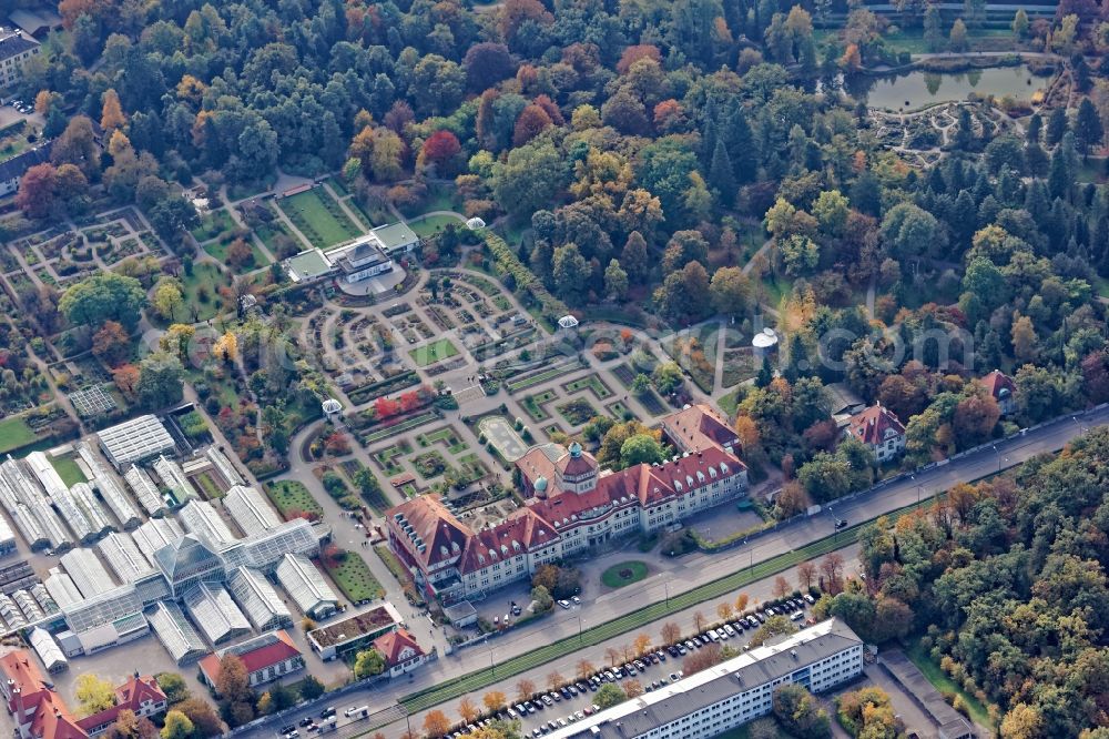 München from above - Buildings and open spaces of the botanical garden in Munich Nymphenburg in the state of Bavaria. In the greenhouses, many plant species are cultivated and presented