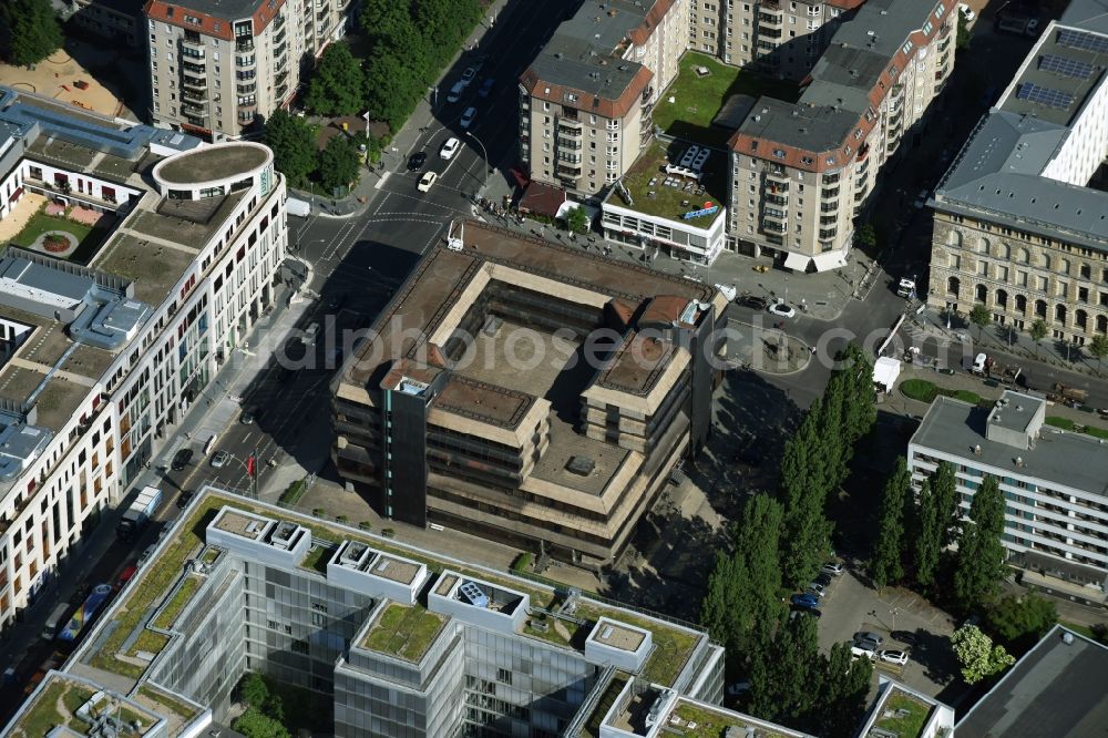 Aerial photograph Berlin - Embassy buildings and grounds of the Diplomatic Mission Embassy of the Czech Republic on Wilhelmstrasse in Berlin