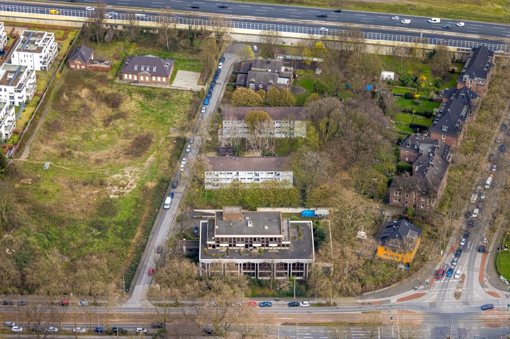 Duisburg from the bird's eye view: Fallow land and building land on street Welkerstrasse in the district Dellviertel in Duisburg at Ruhrgebiet in the state North Rhine-Westphalia, Germany