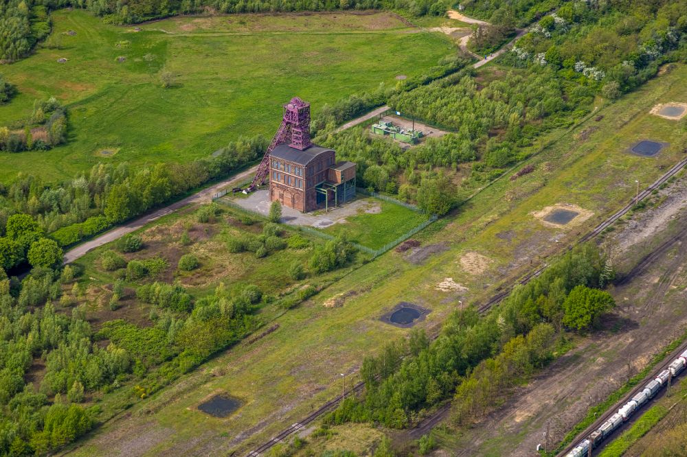 Oberhausen from the bird's eye view: Area of the former mining pit Sterkrade with a shaft headframe on Von-Trotha-Strasse in the Sterkrade part of Oberhausen in the state of North Rhine-Westphalia