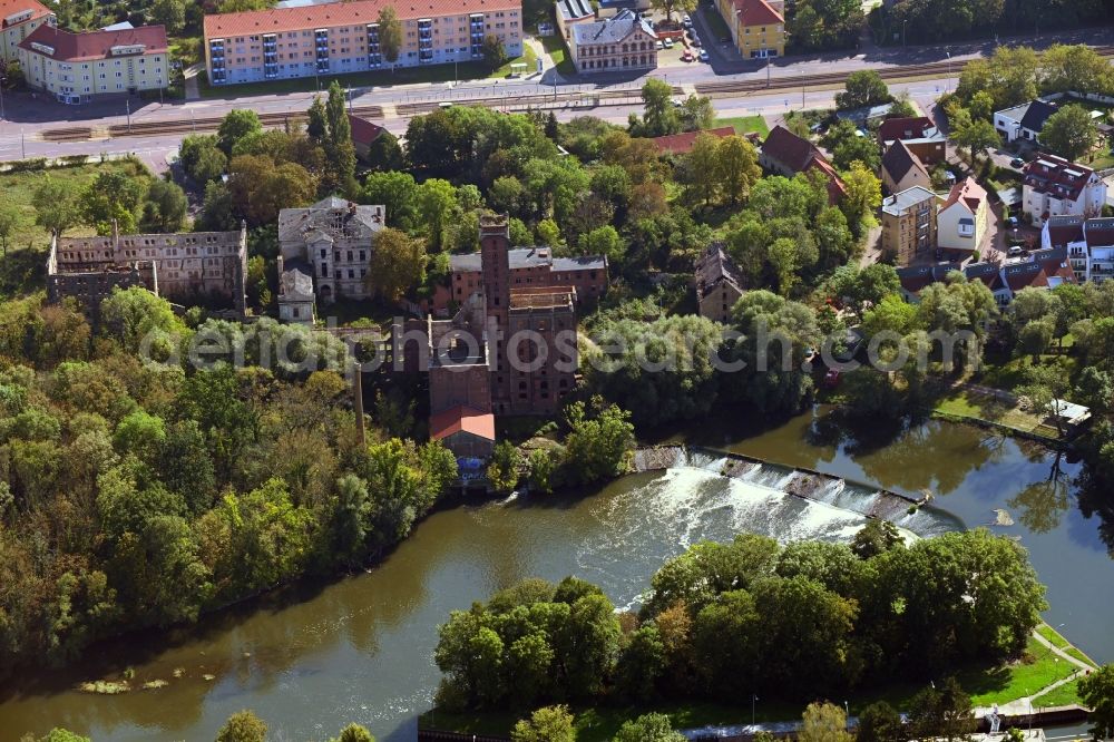 Aerial photograph Halle (Saale) - Fire- Ruins of the Boellberger Muehle next to Grosses Boellberger Wehr in Halle (Saale) in the state Saxony-Anhalt, Germany