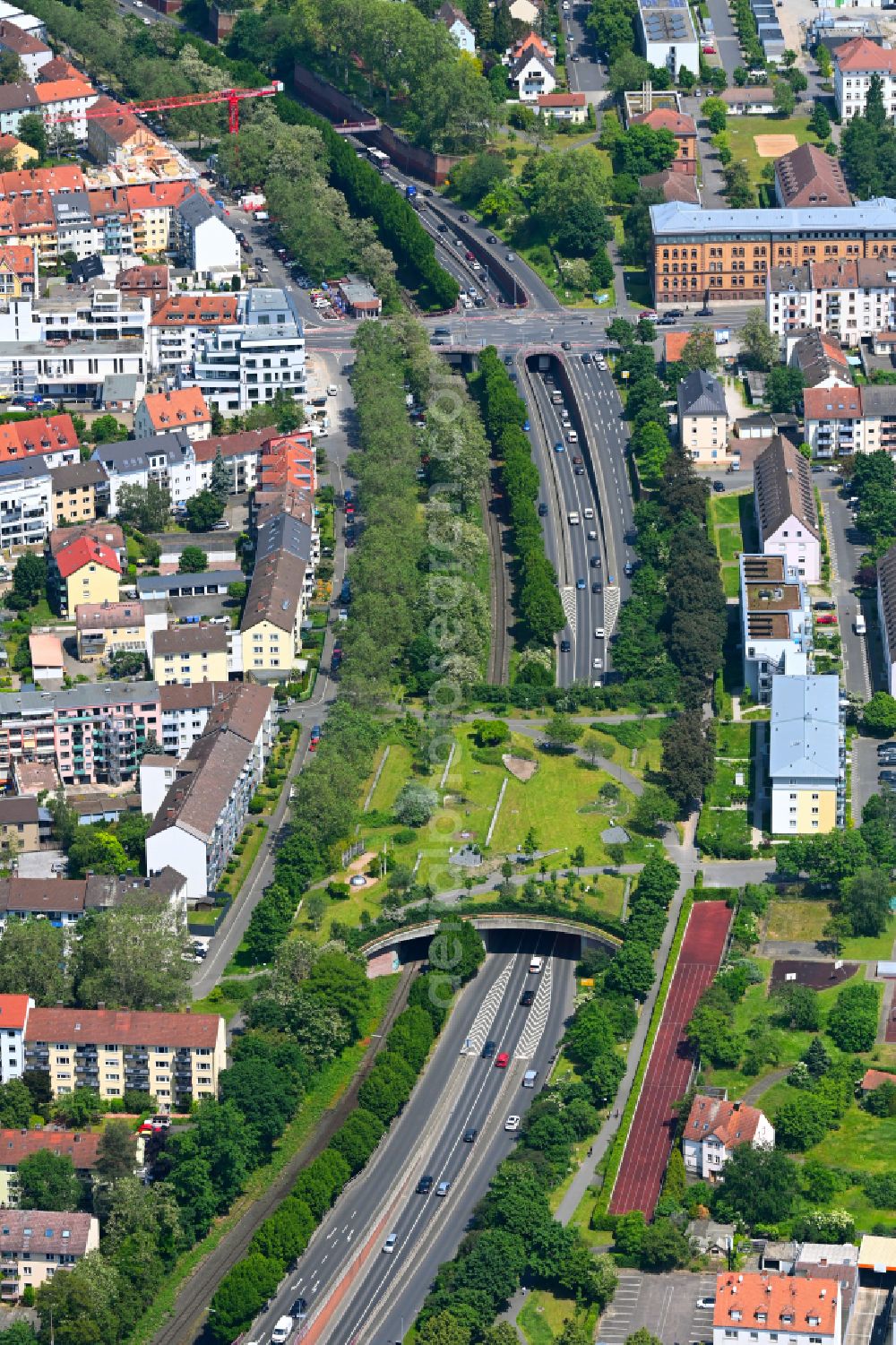 Aerial image Aschaffenburg - Bridge structure as a green bridge and park and tunneling over the road Suedring in the district Innenstadt in Aschaffenburg in the state Bavaria, Germany