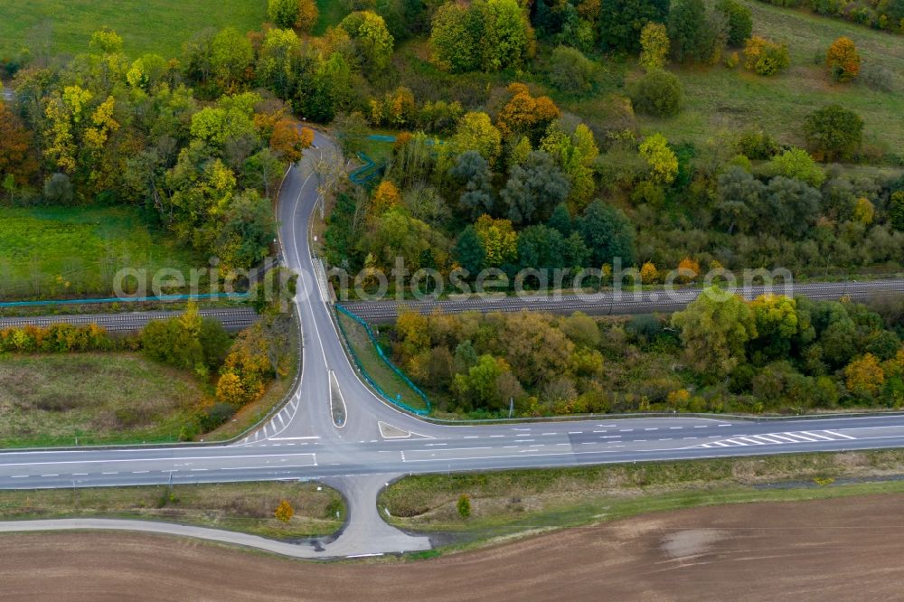Aerial image Neu-Eichenberg - Bridge structure for crossing and bridging the track of the railway in Neu-Eichenberg in the state Hesse, Germany