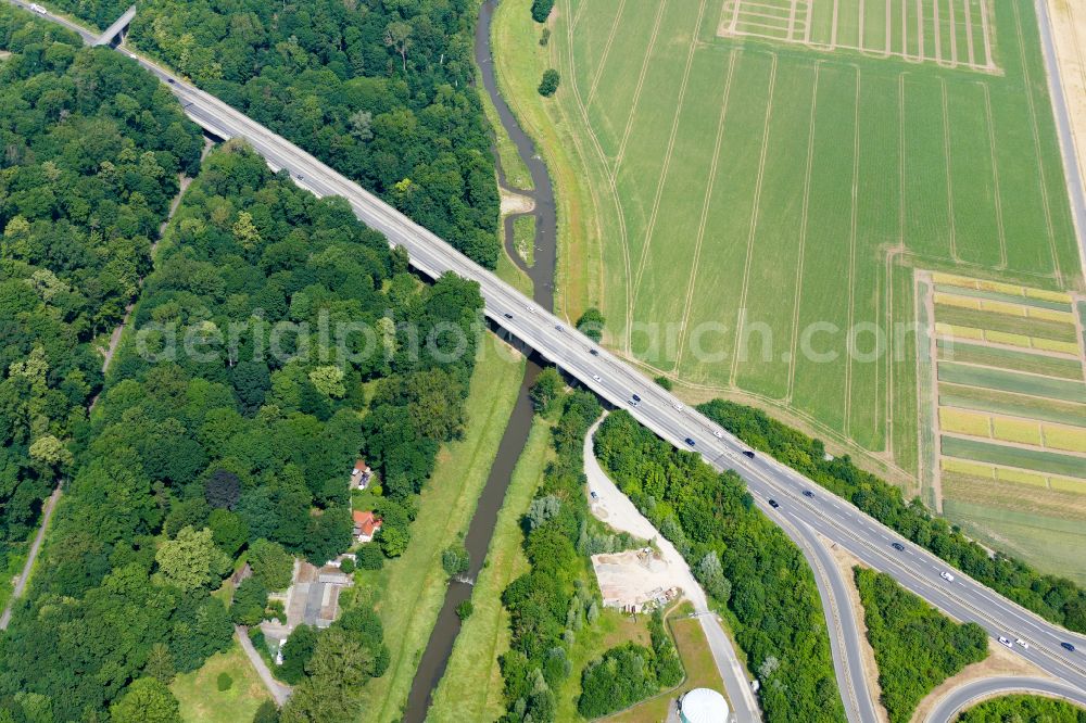 Aerial image Göttingen - Road bridge construction along of shore river of Leine in Goettingen in the state Lower Saxony, Germany