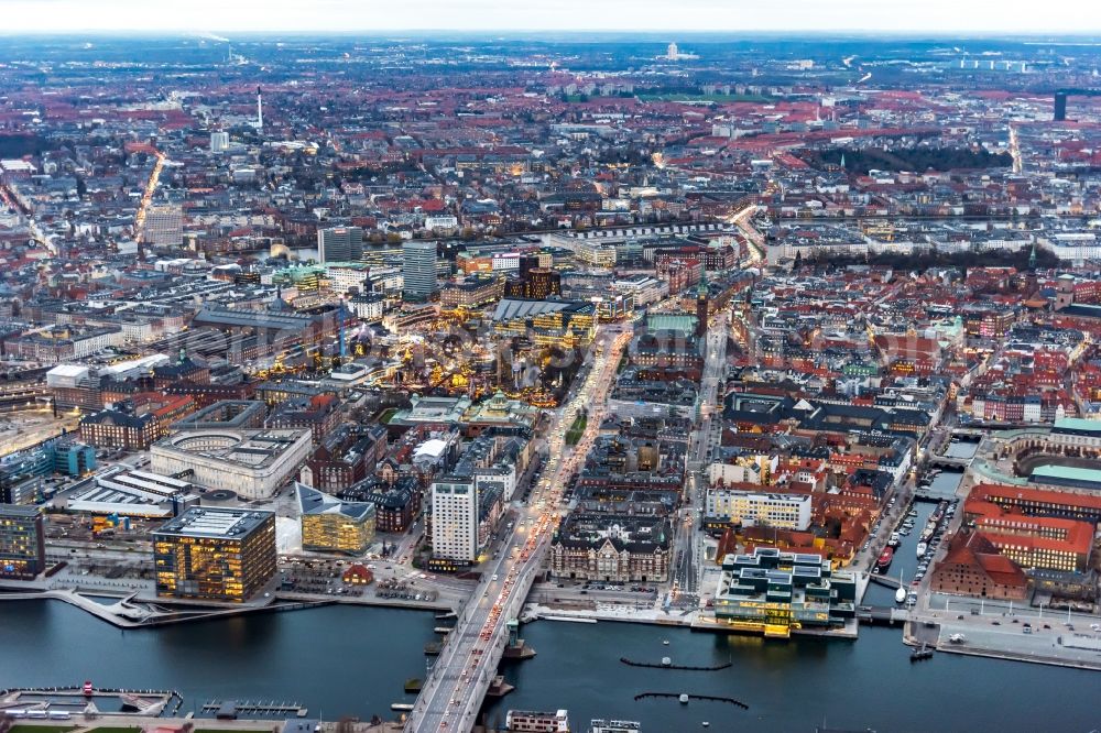 Aerial photograph Kopenhagen - Road bridge construction Langebro on the City Center in Copenhagen in Hovedstaden, Denmark