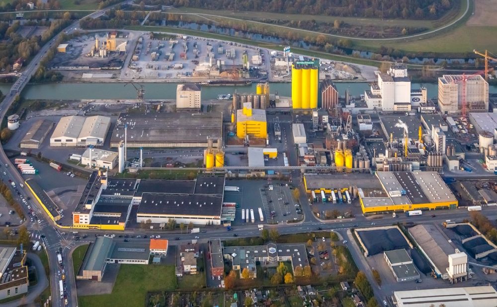 Hamm from the bird's eye view: View of the company Broekelmann + Co - Oelmuehle GmbH + Co in Hamm in the state North Rhine-Westphalia