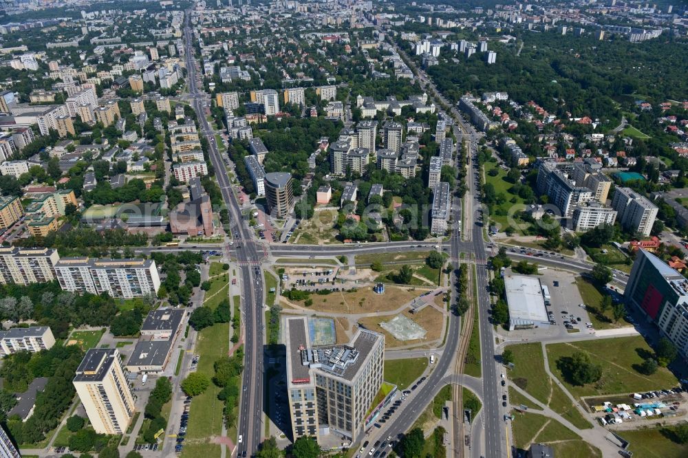 Warschau Mokotow from the bird's eye view: Office and Commercial high-rise Building IO-1 operated by IMMOFINANZ AG in Mokotov district of Warsaw in Poland