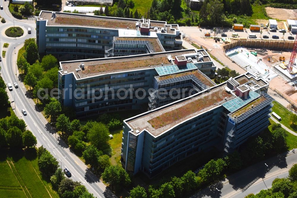 Wiesbaden from above - Office and commercial building AXA Abraham Lincoln Park Wiesbaden on Abraham-Lincoln-Strasse in Wiesbaden in the state Hesse, Germany