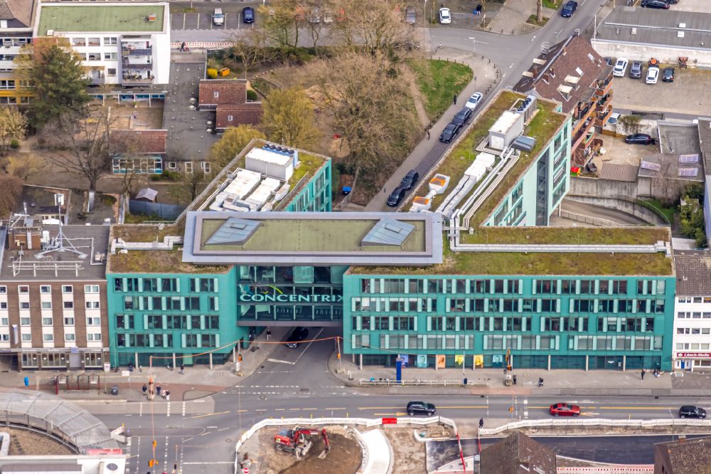 Aerial photograph Duisburg - Office building - Ensemble on street Neudorfer Strasse in the district Neudorf-Sued in Duisburg at Ruhrgebiet in the state North Rhine-Westphalia, Germany