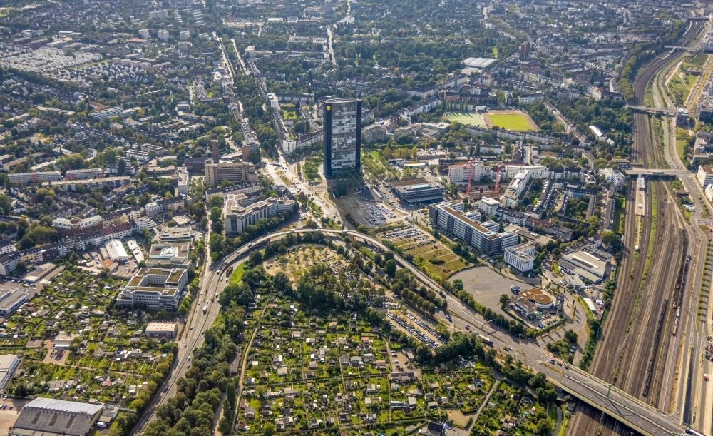 Aerial photograph Düsseldorf - Office building - Ensemble with the high-rise building of the insurance company ARAG SE on Muensterstrasse in the district Duesseltal in Duesseldorf at Ruhrgebiet in the state North Rhine-Westphalia, Germany