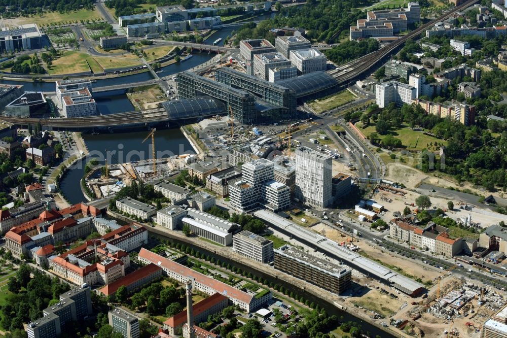 Aerial image Berlin - Office building - Ensemble on Invalidenstrasse - Heidestrasse in the district Mitte in Berlin, Germany
