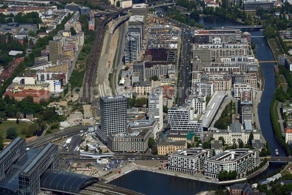Aerial photograph Berlin - Office building - Ensemble on Invalidenstrasse - Heidestrasse in the district Mitte in Berlin, Germany