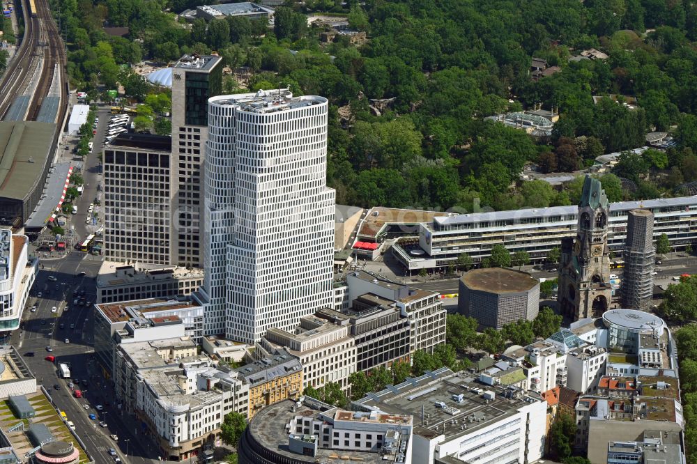 Berlin from the bird's eye view: Office and commercial building on Kurfuerstendamm in the district Charlottenburg in Berlin, Germany