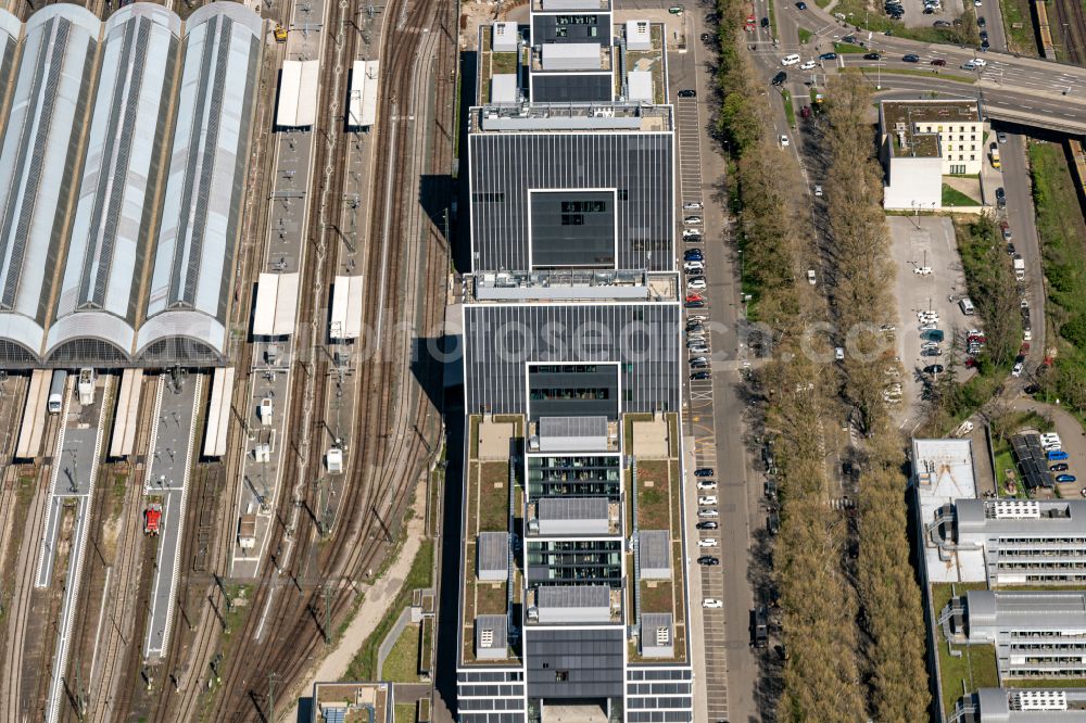 Karlsruhe from the bird's eye view: Office and commercial building complex on Schwarzwaldstrasse in the Suedweststadt district in Karlsruhe in the state Baden-Wuerttemberg, Germany