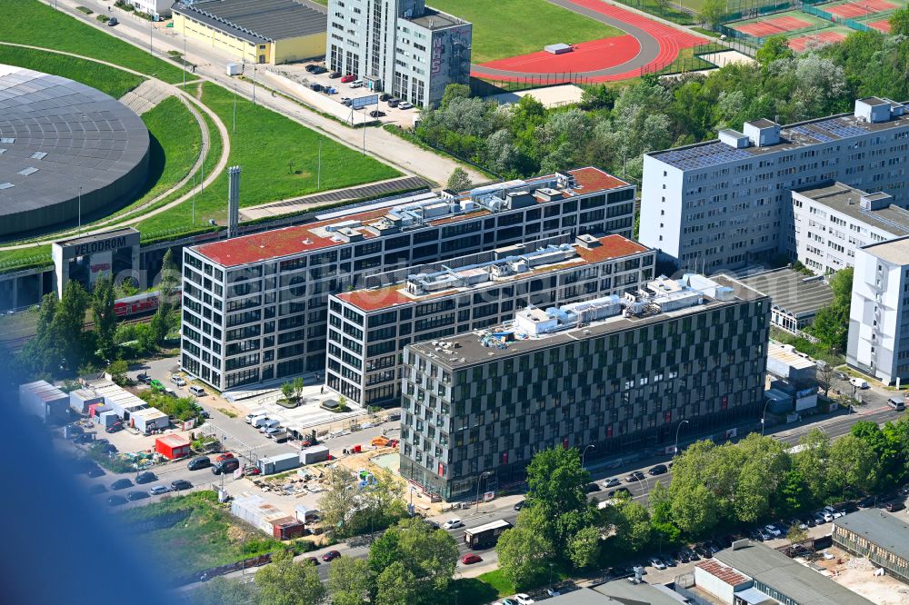 Aerial photograph Berlin - Office and commercial building Scale along Storkower Strasse in the Prenzlauer Berg district of Berlin, Germany