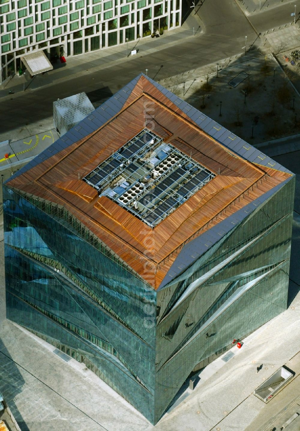 Aerial image Berlin - New office and commercial building cube berlin on Washingtonplatz - Rahel-Hirsch-Strasse in Berlin, Germany