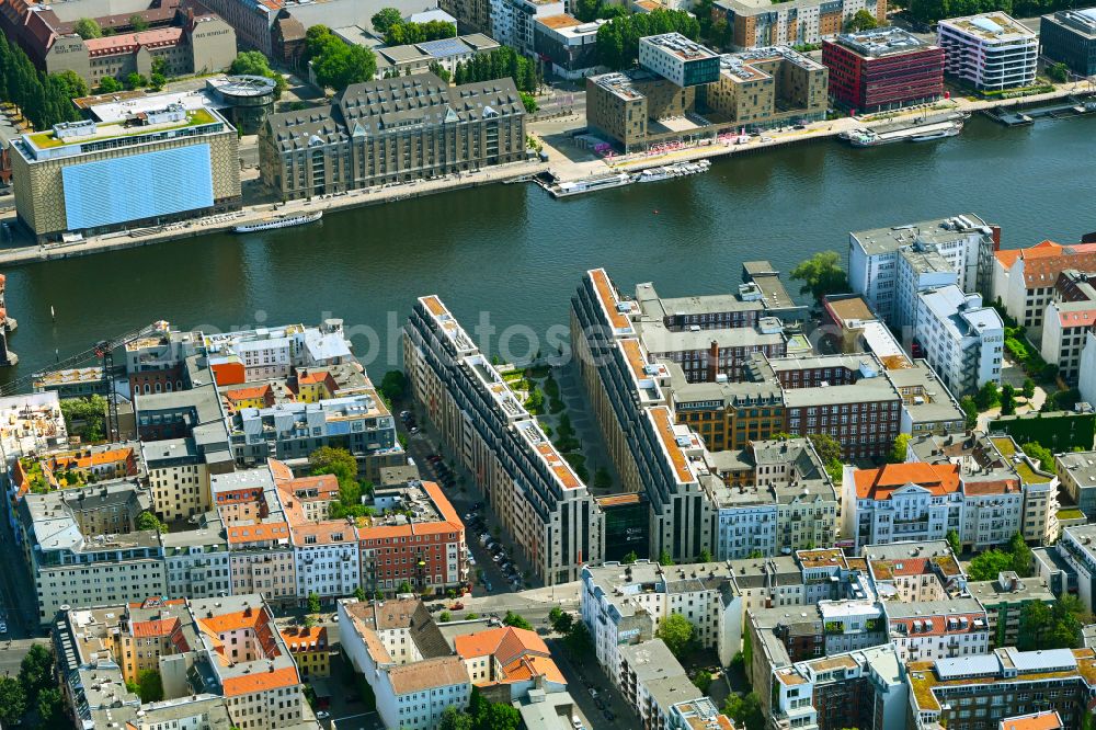 Aerial image Berlin - Office and commercial building CUVRY CAMPUS on Cuvrystrasse - Schlesische Strasse in the district Kreuzberg in Berlin, Germany