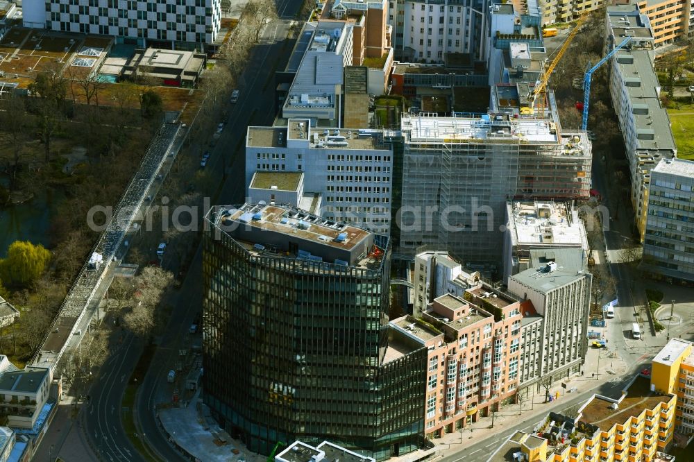 Aerial photograph Berlin - Construction site to build a new office and commercial building on Budapester Strasse corner Kurfuerstenstrasse on place Olof-Palme-Platz in the district Tiergarten in Berlin, Germany
