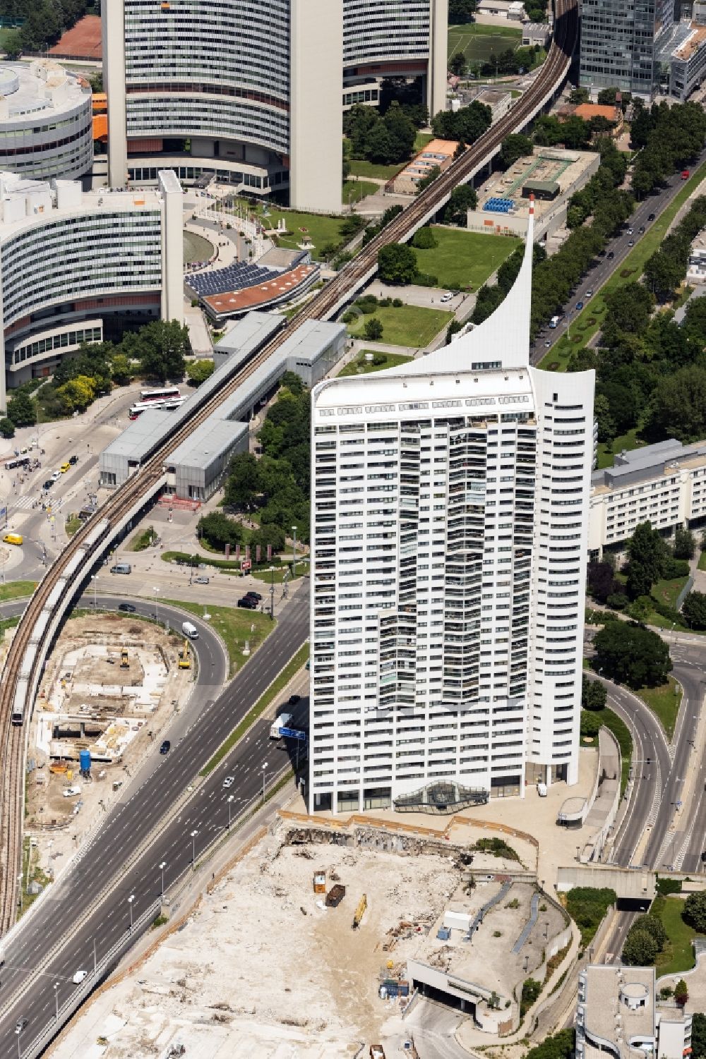 Aerial image Wien - Office and corporate management high-rise building Akademikerzentrum Wien in Vienna in Austria