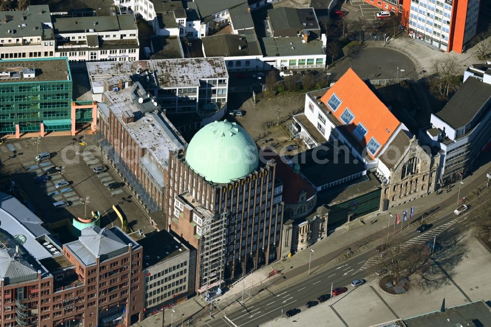 Aerial photograph Hannover - Office and corporate management high-rise building Anzeiger Hochhaus on Goseriede in the district Mitte in Hannover in the state Lower Saxony, Germany