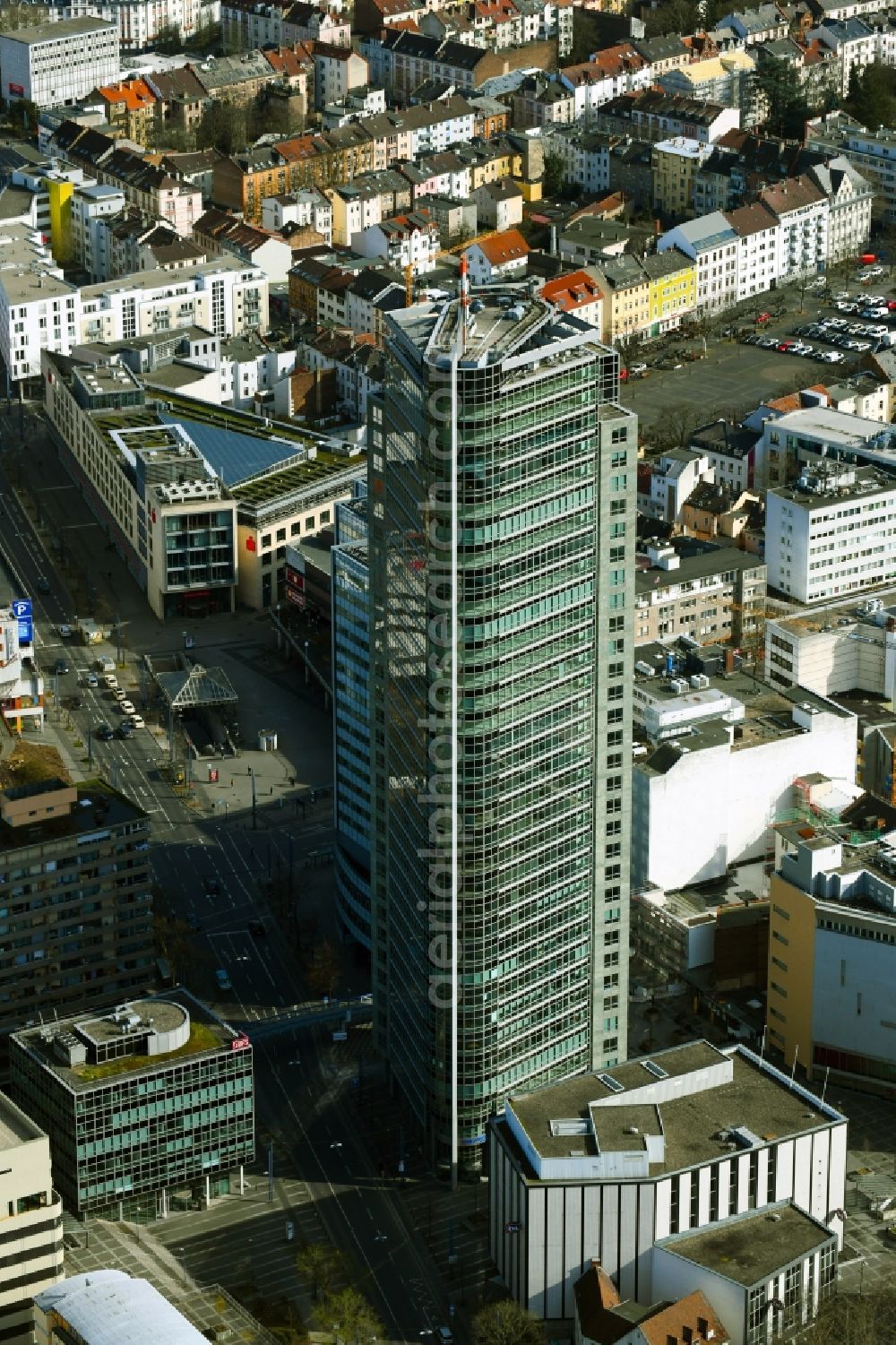 Aerial image Offenbach am Main - Office and corporate management high-rise building City Tower in Offenbach am Main in the state Hesse, Germany