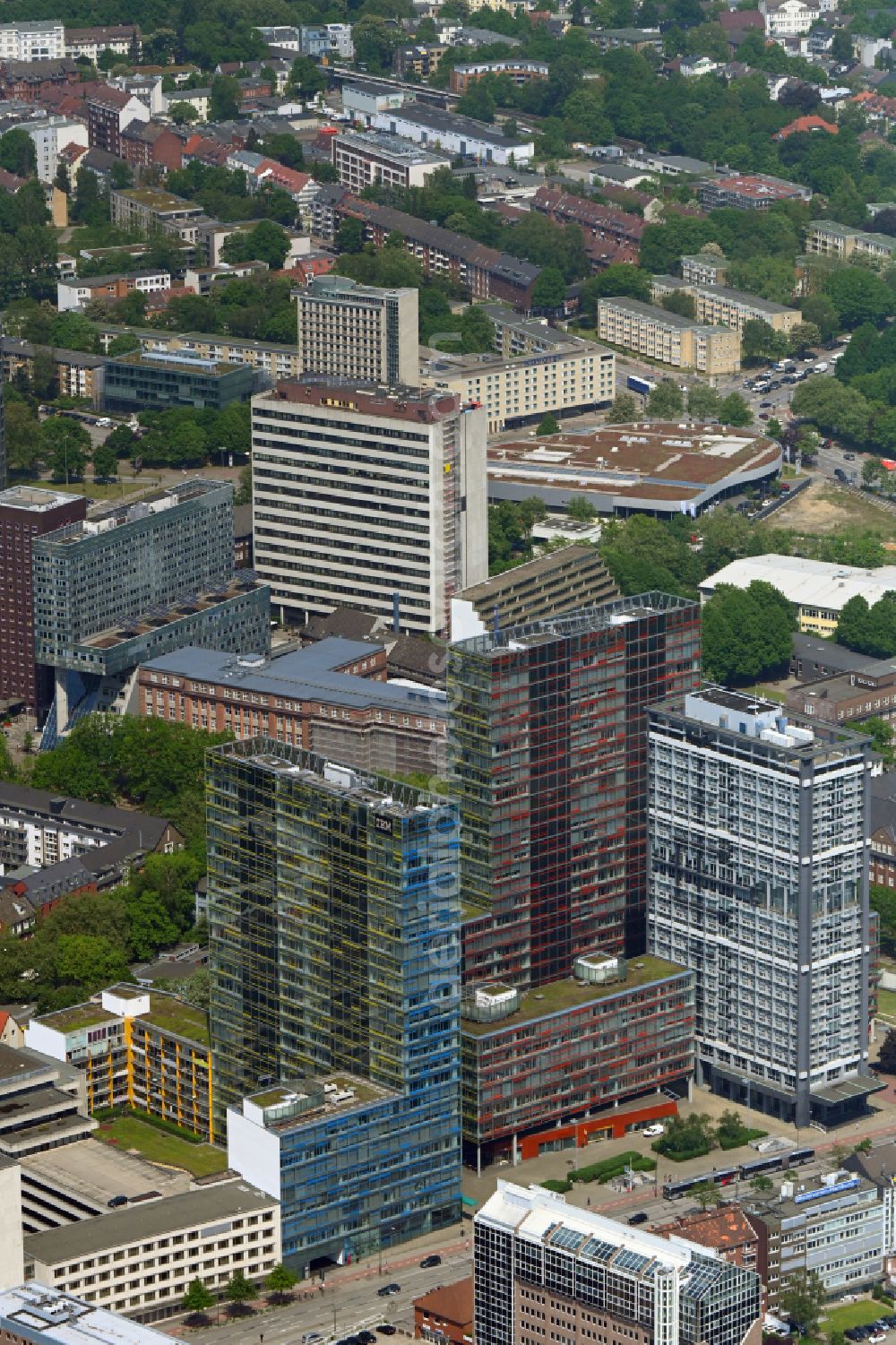 Aerial photograph Hamburg - Office and corporate management high-rise building IBM Germany GmbH Beim Strohhause in Hamburg, Germany