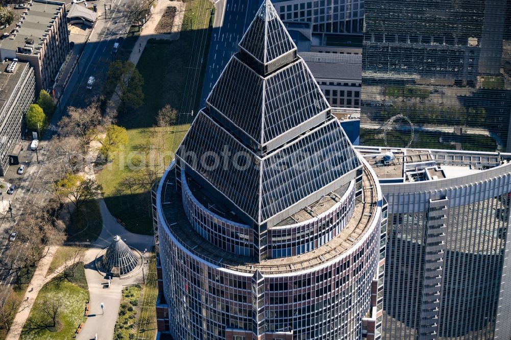 Frankfurt am Main from above - Office and corporate management high-rise building Messeturm on the Friedrich-Ebert-Anlage in the district Westend in Frankfurt in the state Hesse, Germany