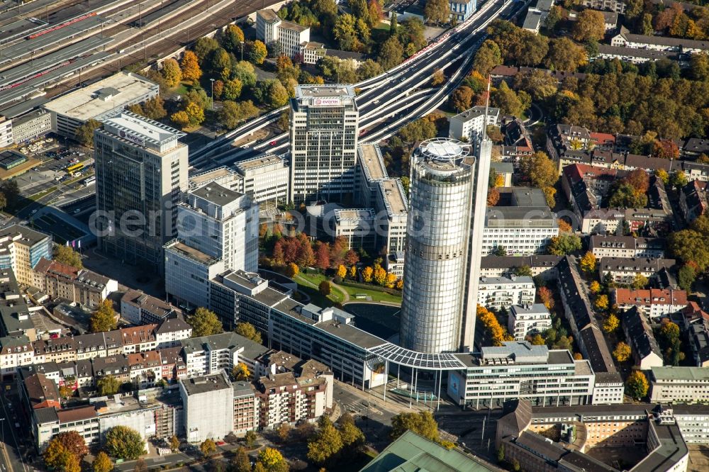 Aerial image Essen - Office and corporate management high-rise building RWE-Turm in the district Suedviertel in Essen in the state North Rhine-Westphalia, Germany