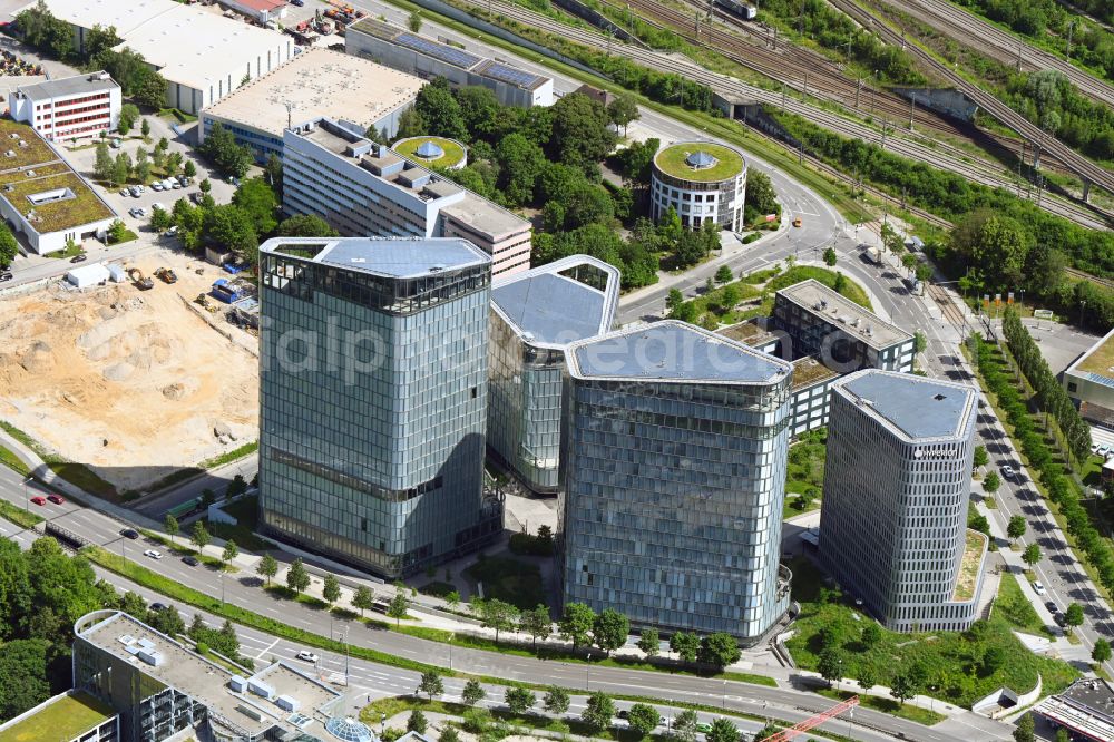 München from above - Office building of the administration and business house ensemble Bavaria Towers on Truderinger Strasse in the district on street Riedenburger Strasse of Bogenhausen in Munich in the state Bavaria, Germany