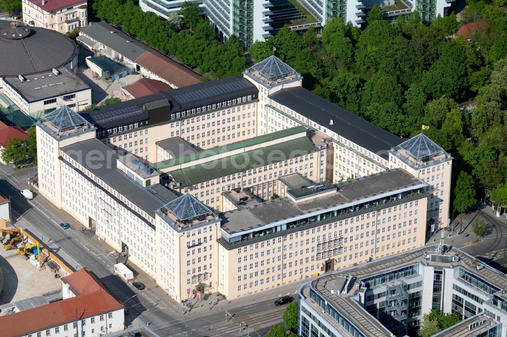 Aerial image München - Office building of Art Deco Palais on Arnulfstrasse in the district Maxvorstadt in Munich in the state Bavaria, Germany