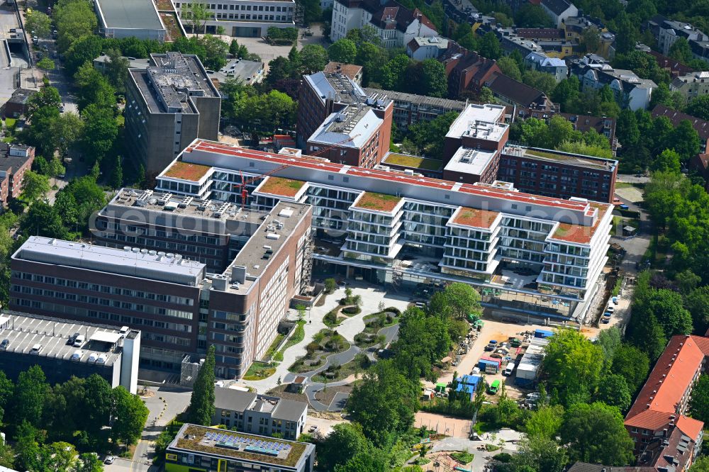 Aerial photograph Hamburg - Office building Beiersdorf AG on street Troplowitzstrasse in the district Lokstedt in Hamburg, Germany