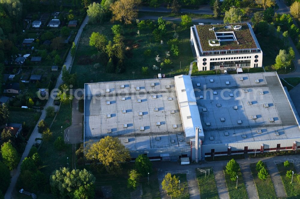 Aerial photograph Birkenwerder - Office building of Glueckskind Berlin GmbH on Triftweg in Birkenwerder in the state Brandenburg, Germany