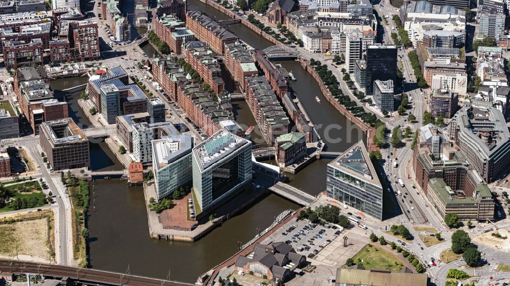 Aerial photograph Hamburg - Office building of the administrative house and business house the SPIEGEL publishing company Rudolf Augstein GmbH and Co. KG and the manager magazine Publishing company society mbh in Hamburg, Germany