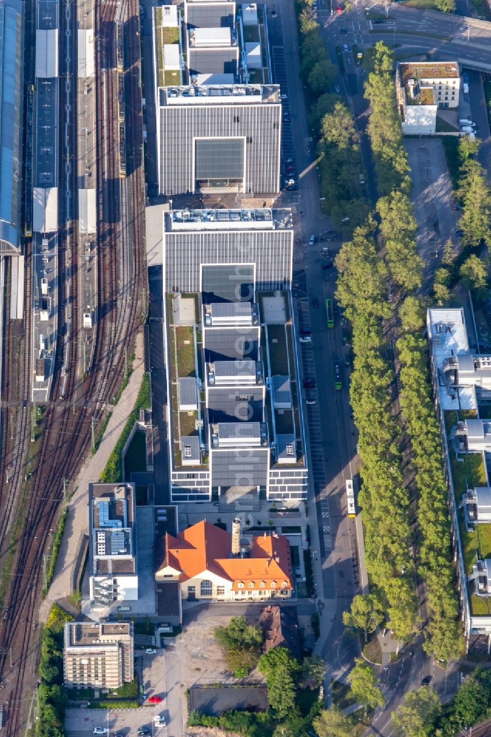 Aerial image Karlsruhe - Office building of the DB Training, Learning & Consulting, Trainingszentrum on Central Station in Karlsruhe in the state Baden-Wuerttemberg, Germany