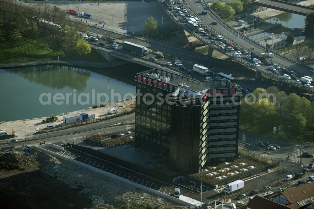 Aerial photograph Saint-Denis - Office building vente-privee consulting on Avenue du President Wilson in Saint-Denis in Ile-de-France, France