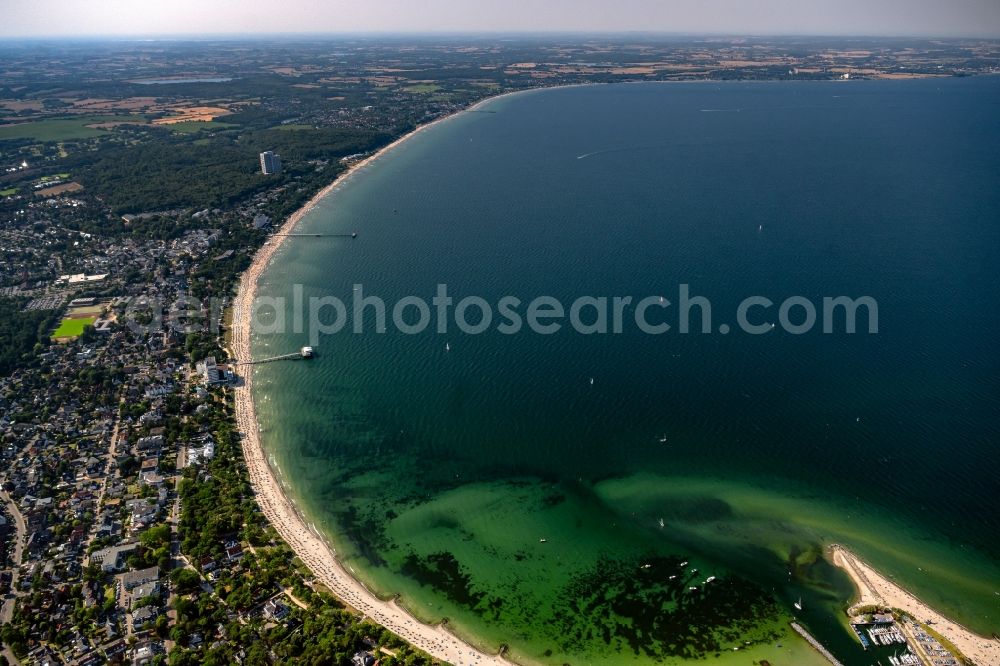 Aerial image Timmendorfer Strand - Water surface at the bay on the baltic sea along the sea coast on Timmendorfer Strand in the state Schleswig-Holstein, Germany