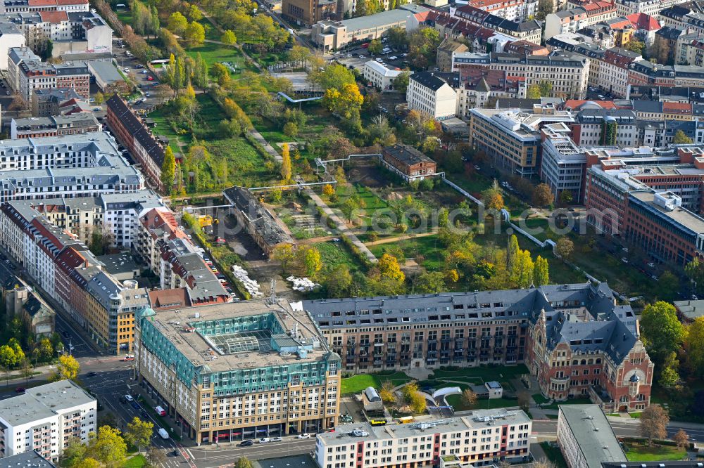 Aerial image Leipzig - Construction to renovation work and for reconstruction of the Bugra exhibition house building complex of Gutenberggalerie and the Ramada on Gutenbergplatz in Graphic Quarter in Leipzig in Saxony