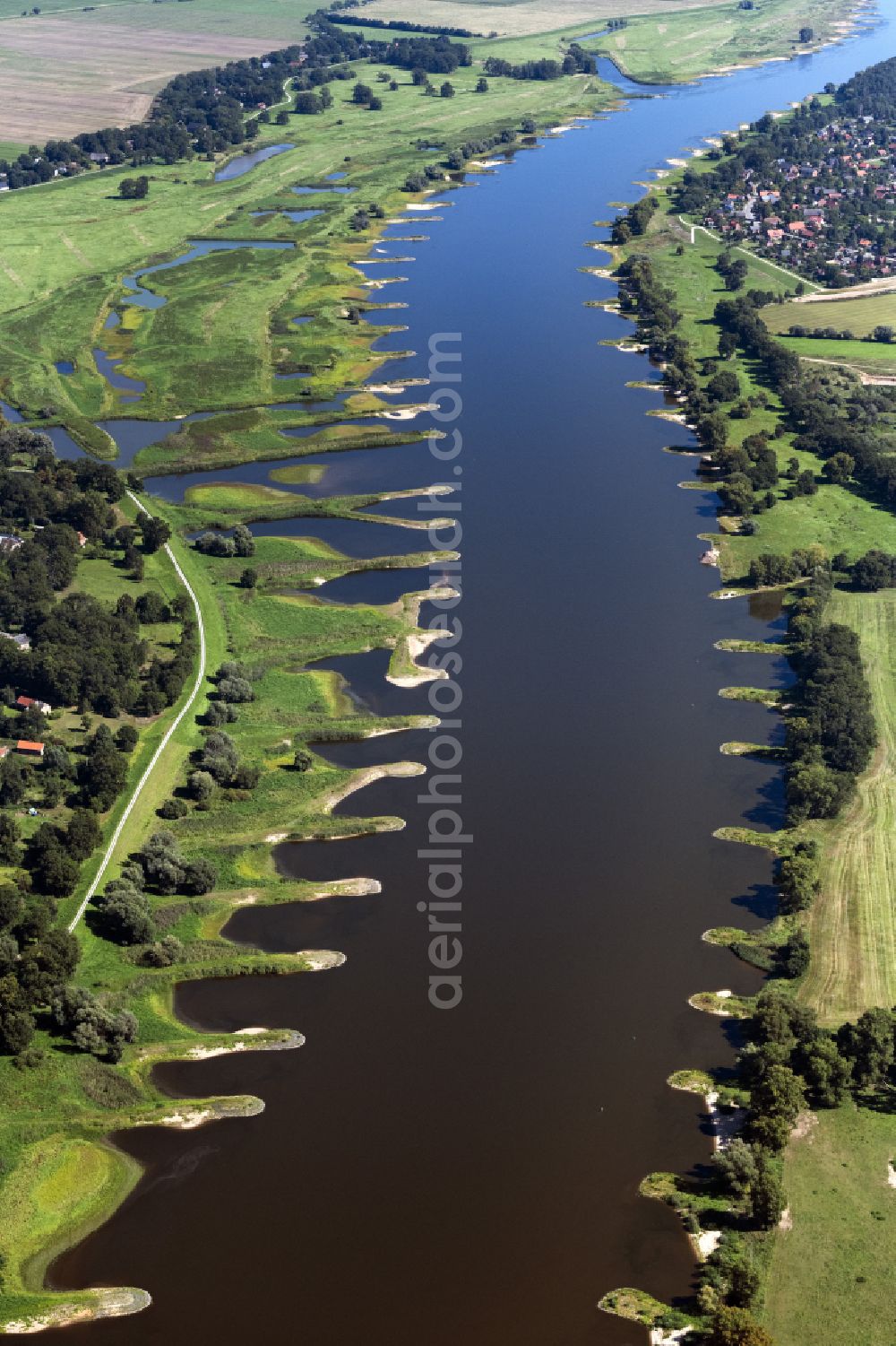 Langendorf from the bird's eye view: Groyne head of the - river course on street Sandstrasse in Langendorf in the state Lower Saxony, Germany