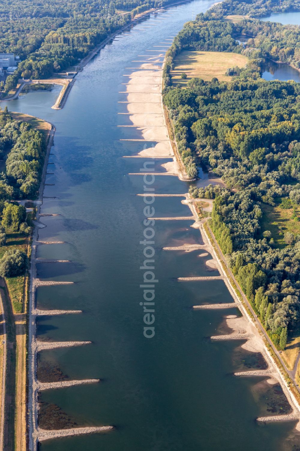 Karlsruhe from the bird's eye view: Groyne head of the of the Rhine river - river course in the district Daxlanden in Karlsruhe in the state Baden-Wuerttemberg, Germany