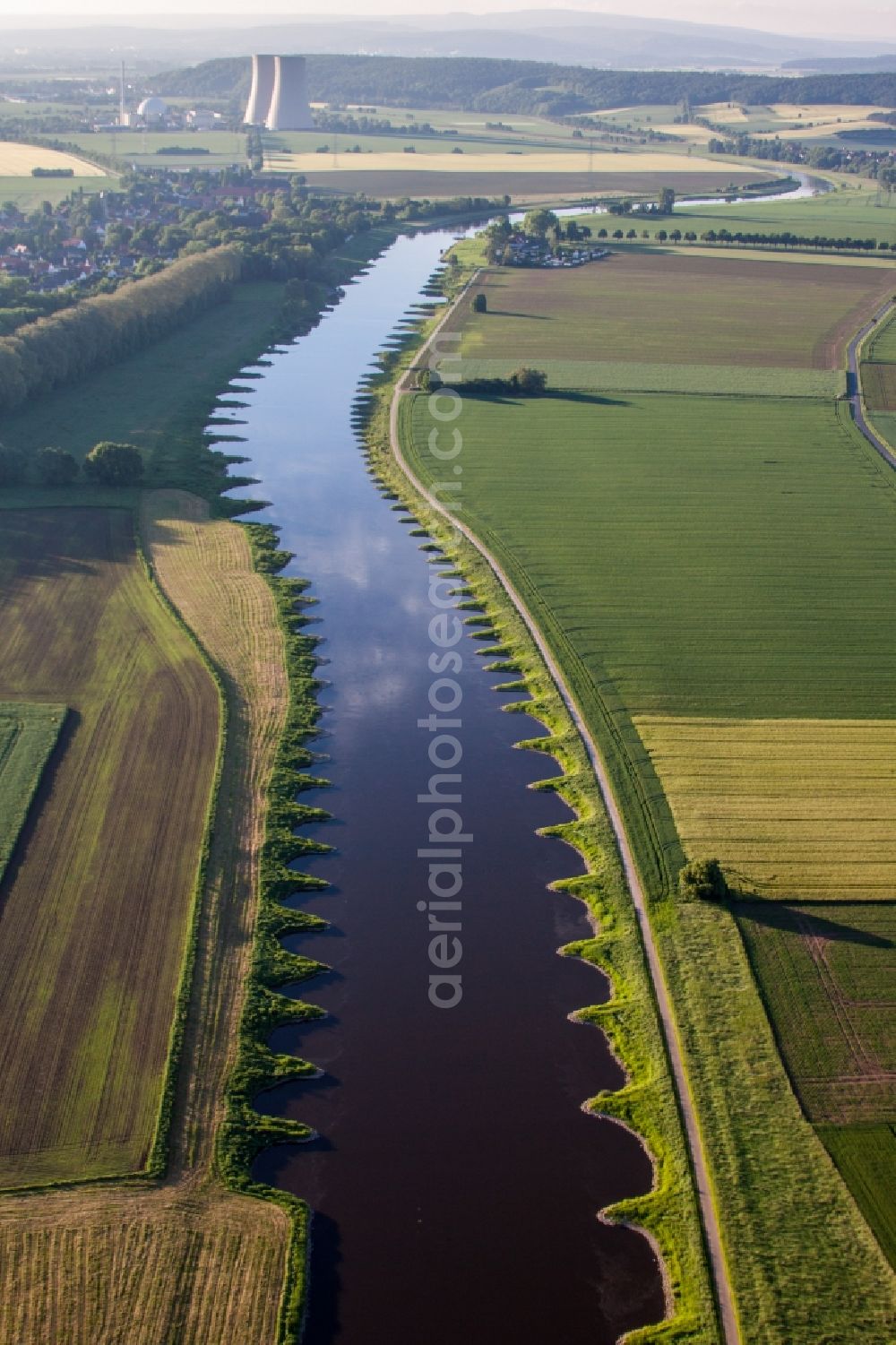 Aerial photograph Emmerthal - Groyne head of the of the Weser river river course in Emmerthal in the state Lower Saxony, Germany