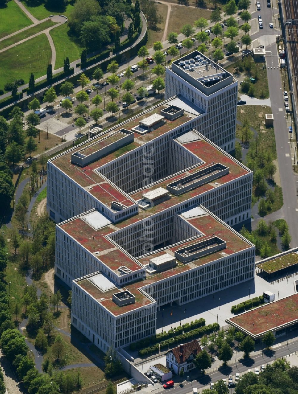 Berlin from above - Federal Ministry of the Interior - Home Office in Berlin Moabit