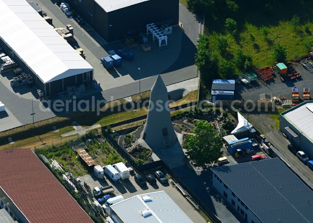 Aerial image Falkensee - Bunker building complex made of concrete and steel of an angle tower air raid shelter in the south industrial area between Leipziger Strasse and Chemnitzer Strasse in Falkensee in the state Brandenburg, Germany