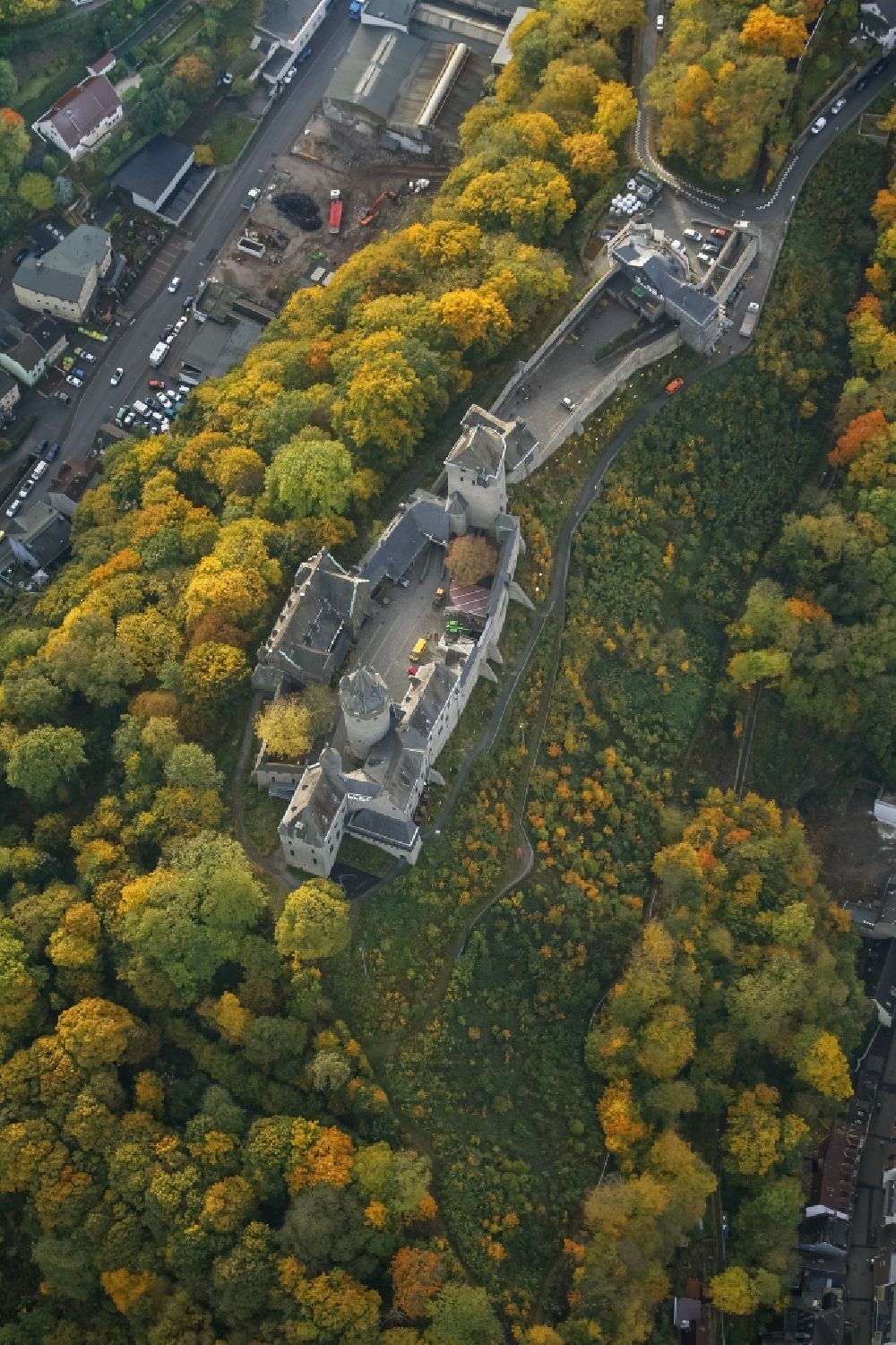 Altena from above - Burg Altena in Altena in the Sauerland in North Rhine-Westphalia NRW. It was built in the 12th Century and was established as the first permanent youth hostel of the world in 1912